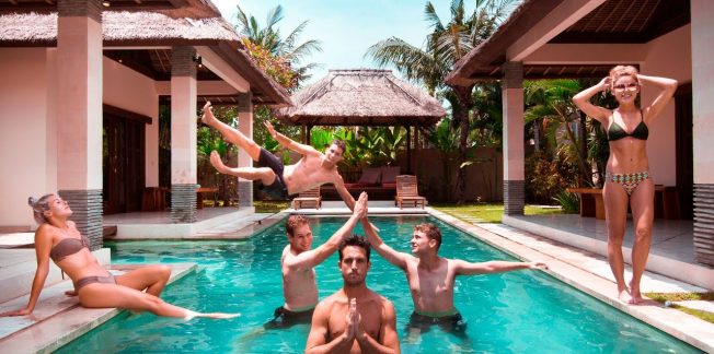 The Bali Review LIVING LIKE A KING FOR $20 - BALI INDONESIA  
